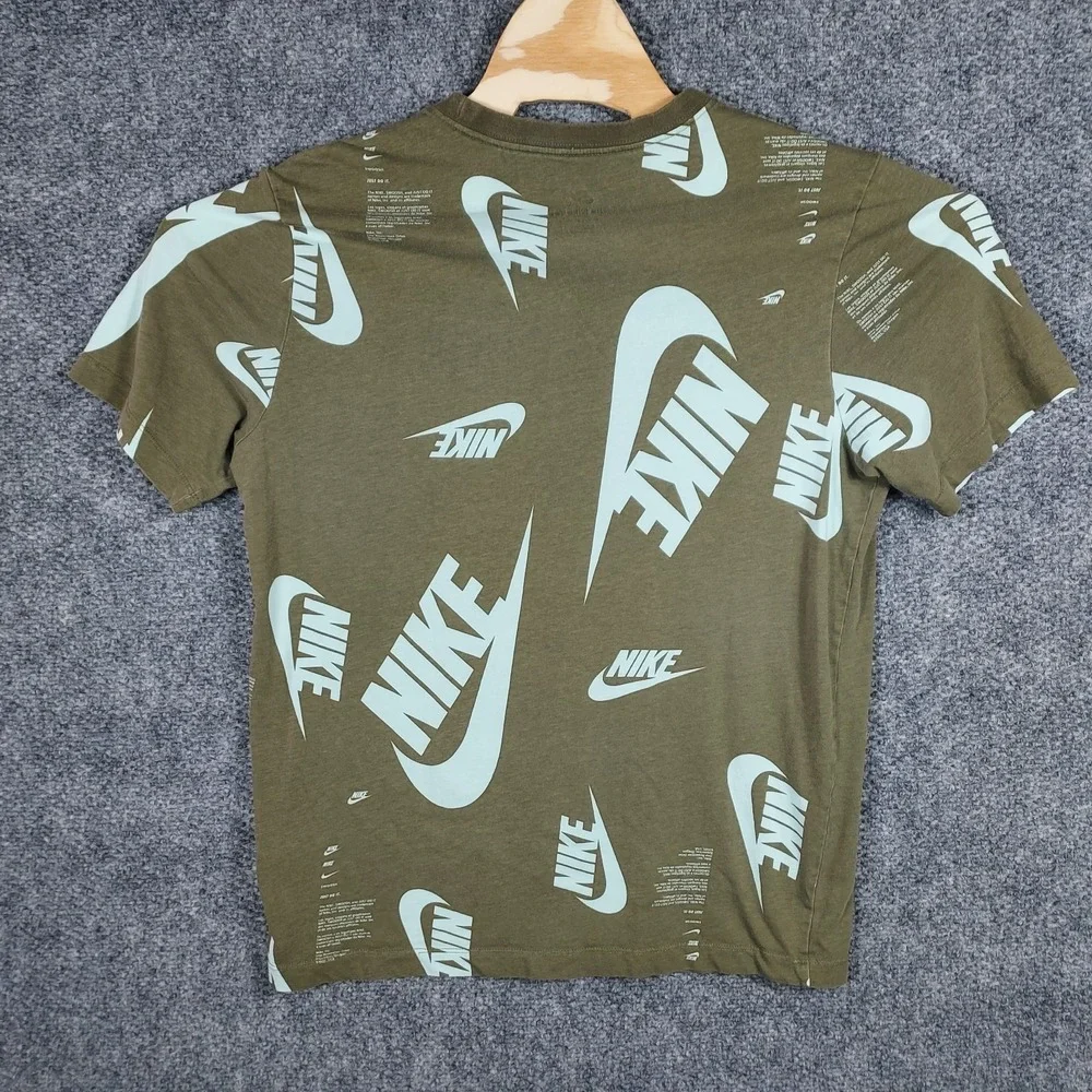 Nike All Over Print Swoosh T-Shirt Men's Size M Brown Olive Short Sleeve Graphic
